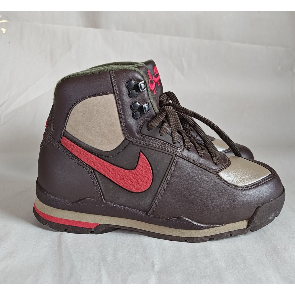 Nike Air Hiking Boots Womens Brown Red Tan‎ Leather Lace Up Outdoor Shoes - Picture 2 of 12